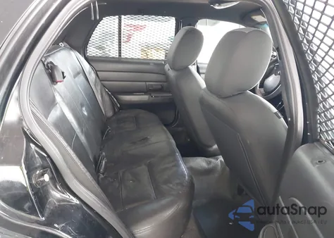 2011 Ford Crown Victoria Police Interceptor из США, поврежденный, VIN 2FABP7BV4BX169809